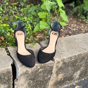 Gianni Bini Black Heels Elegant Design